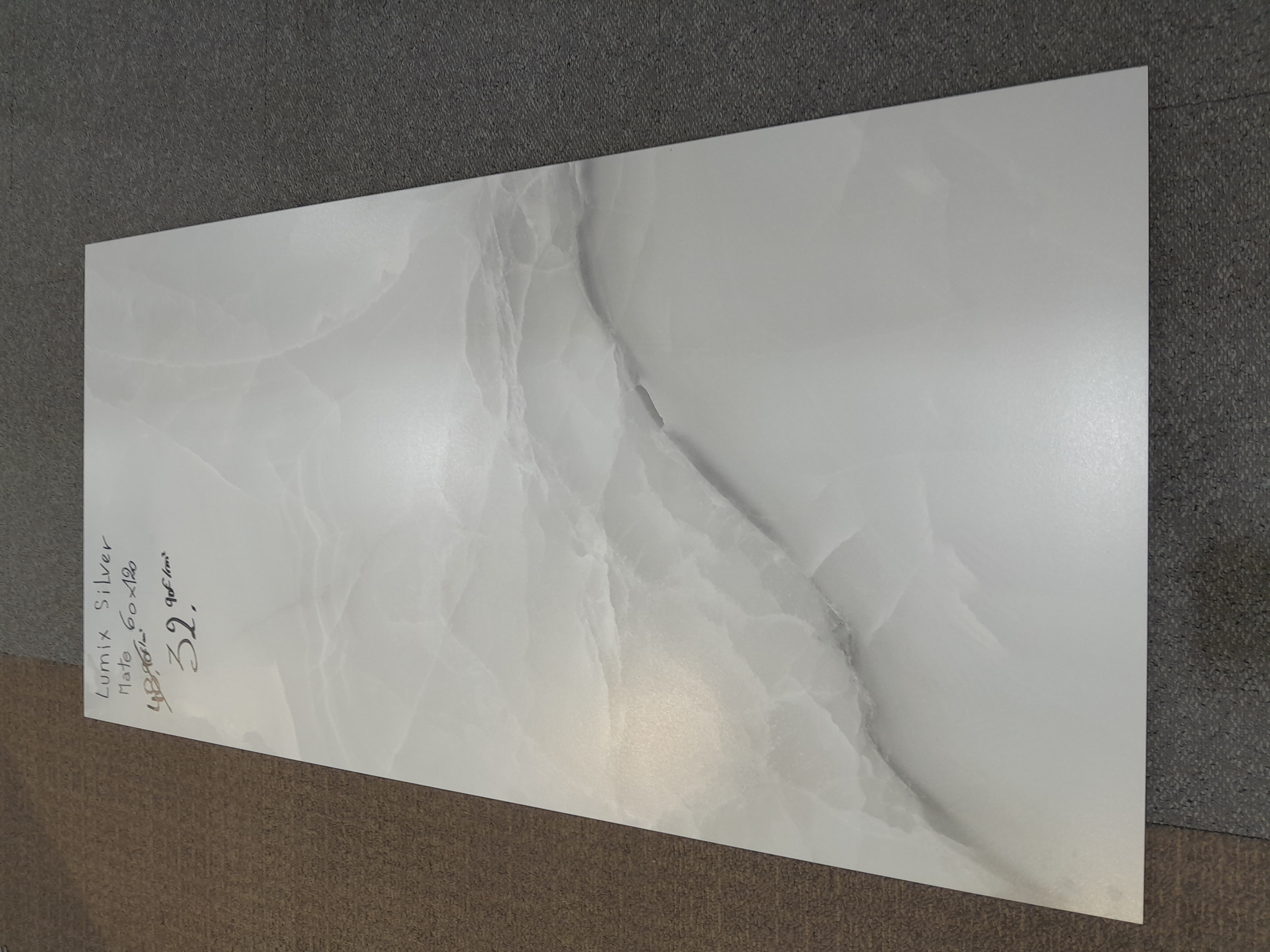 LUMIX SILVER MAT 60X120