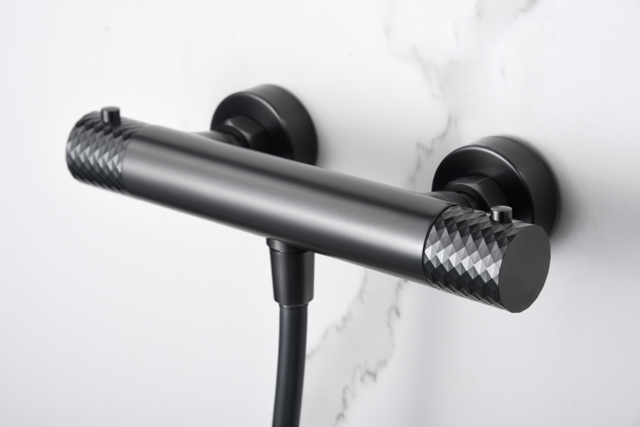 MITIGEUR DE DOUCHE THERMOSTATIQUE MONOCOMMANDE BLACK GUN METAL BTG053-5BGM