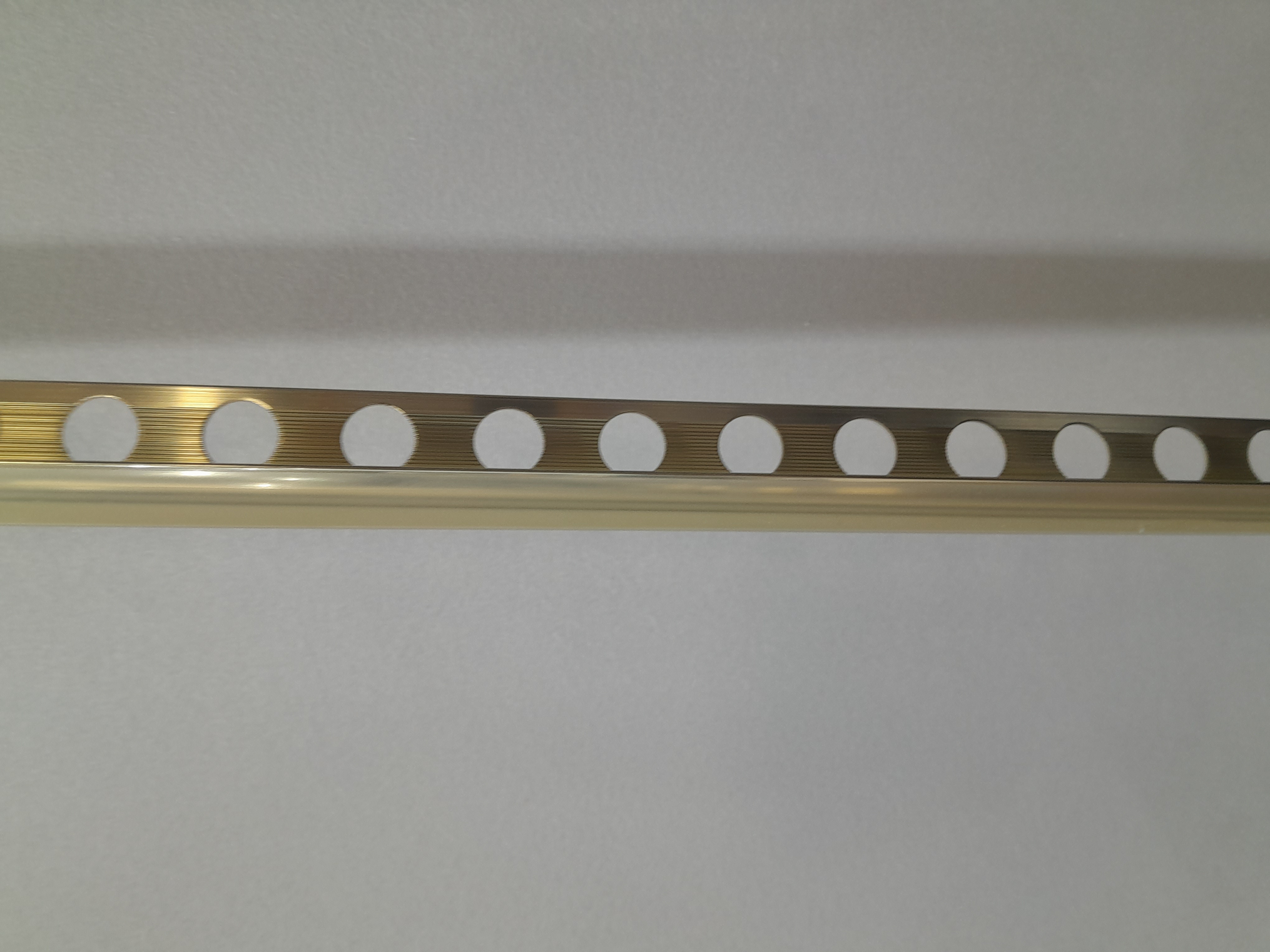 BAGUETTE DE FINITION 1/4 DE ROND ALU COULEUR DORE 16 MM