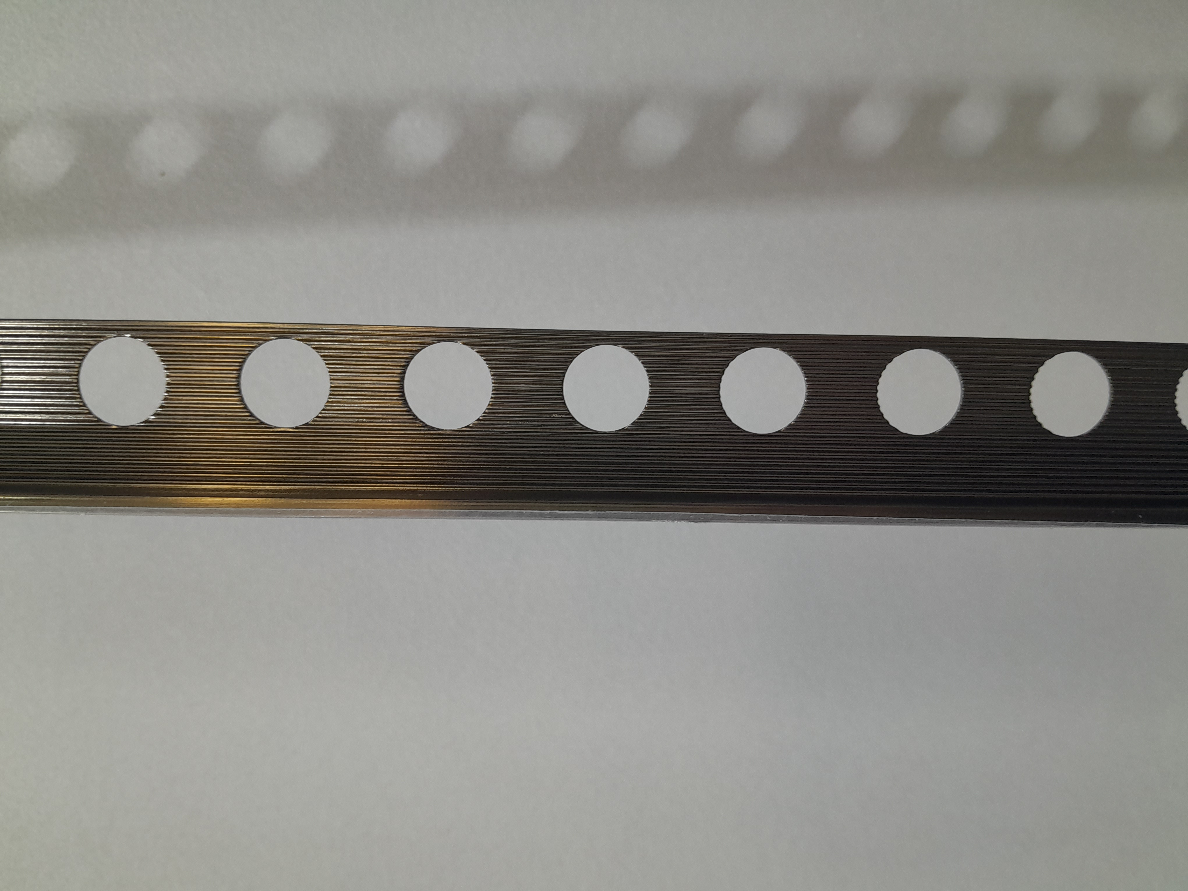 BAGUETTE ALU COULEUR BRONZE DROITE12 MM