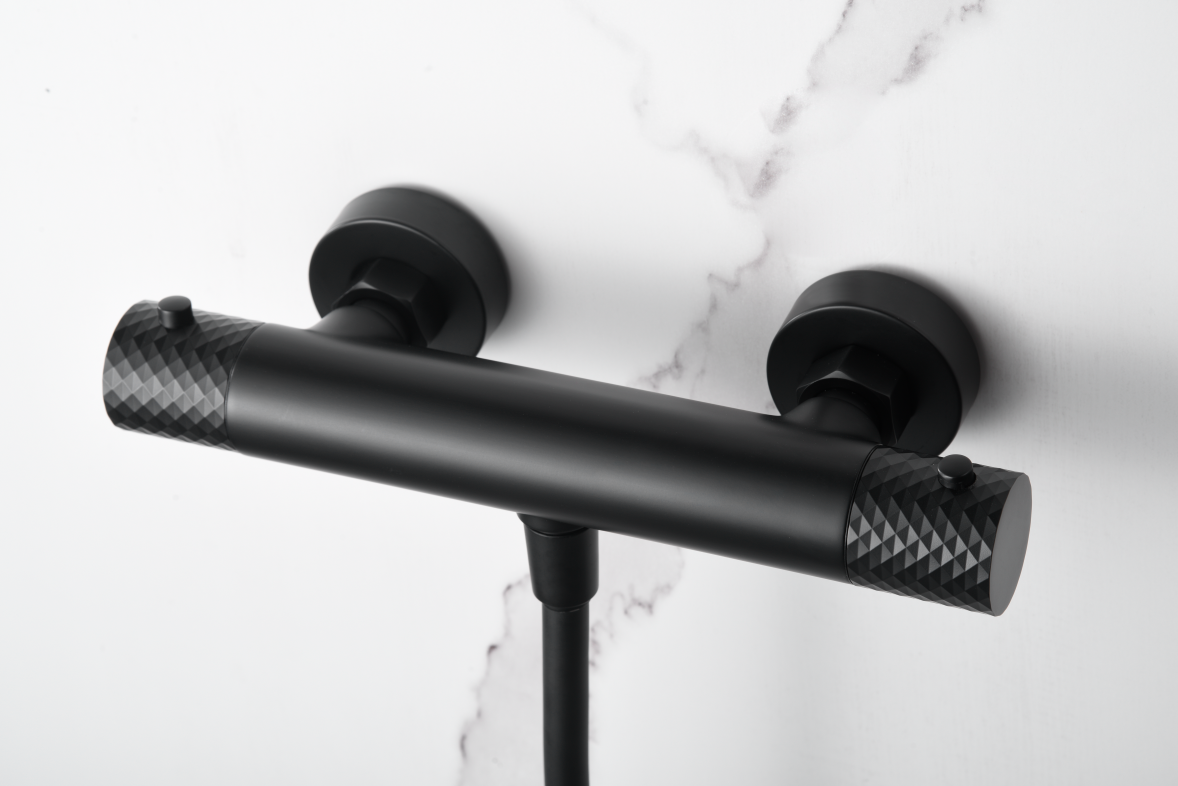 MITIGEUR DE DOUCHE THERMOSTATIQUE MONOCOMMANDE NOIR MAT BTG053-5NG