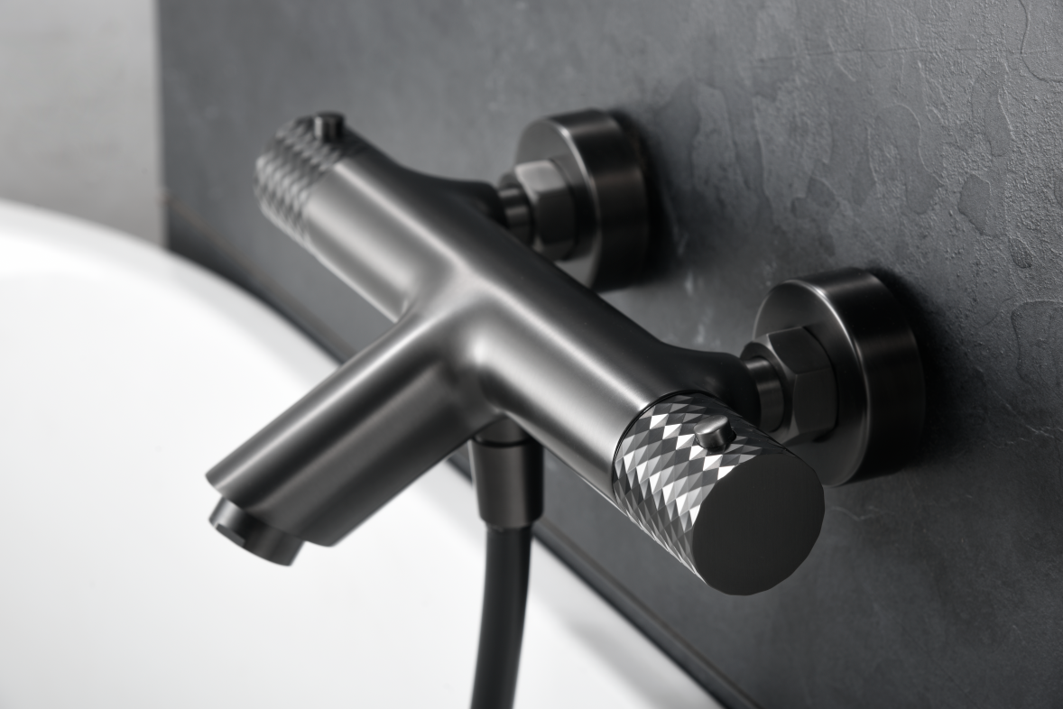 MITIGEUR BAIN/DOUCHE THERMOSTATIQUE BLACK GUN METAL BTG053-4BGM