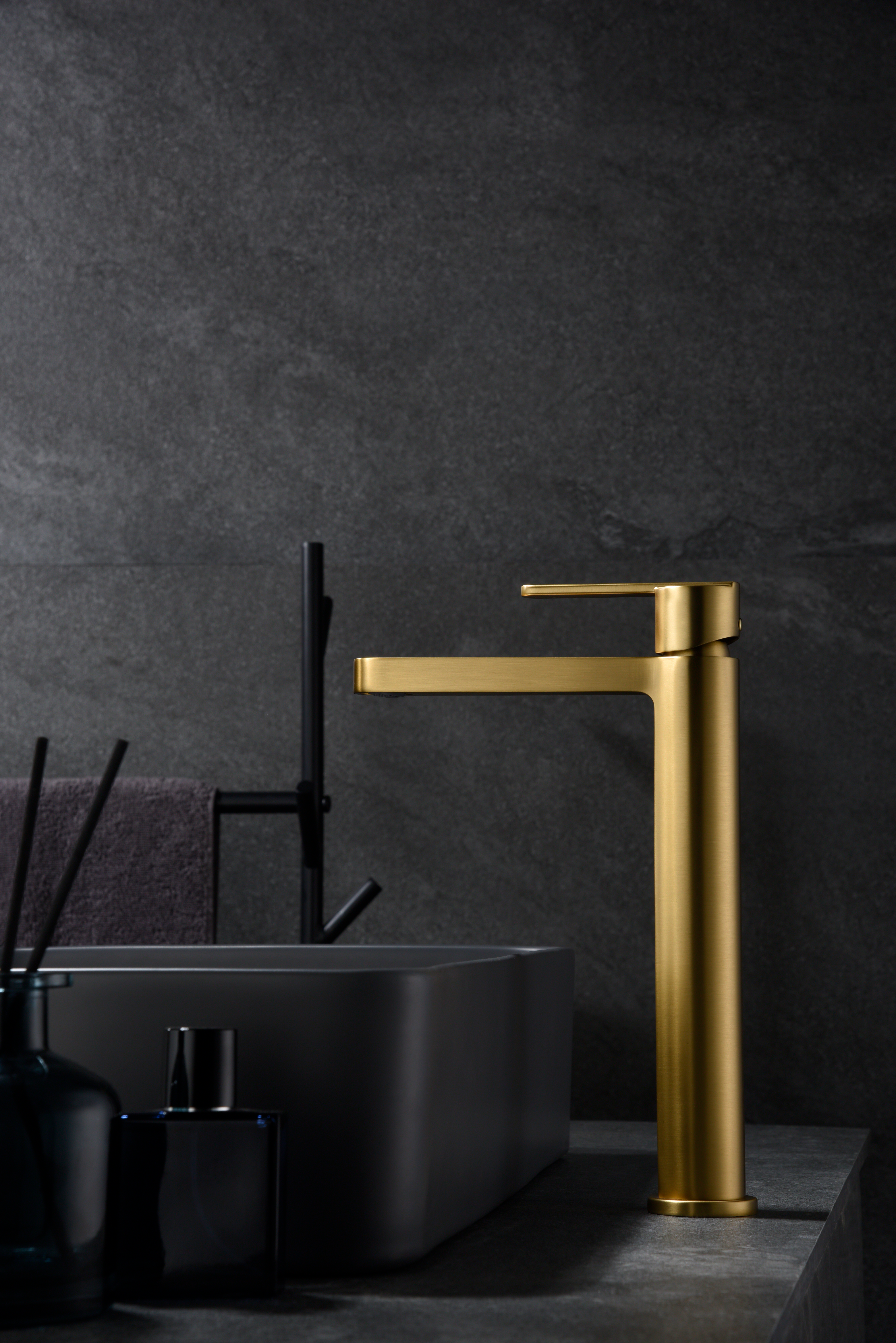 MITIGEUR MONOCOMMANDE BEC HAUT OR BROSSE BDR001-3OC