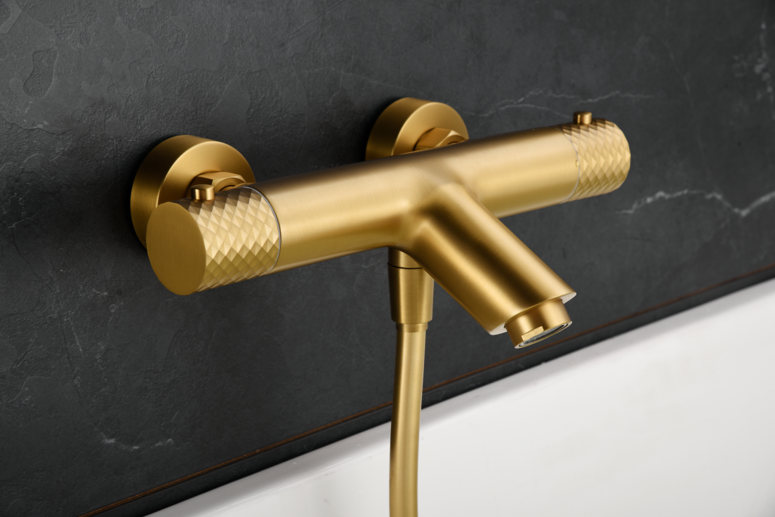 MITIGEUR BAIN/DOUCHE THERMOSTATIQUE OR BROSSE BTG053-4OC